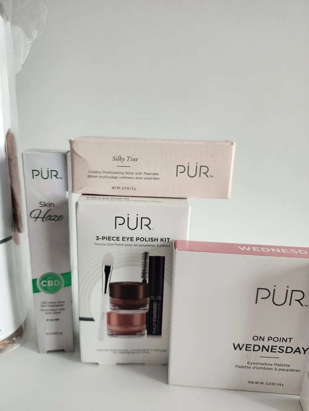 PÜR Skincare, Eyeshadow & Brush Set - 7 Piece Bundle